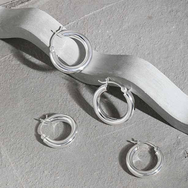 Minimalist Geometry Circles