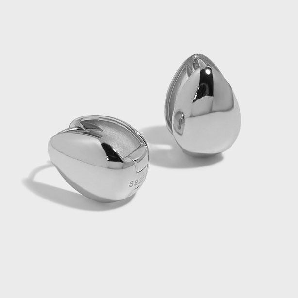 Lady Waterdrop Falling Hoops