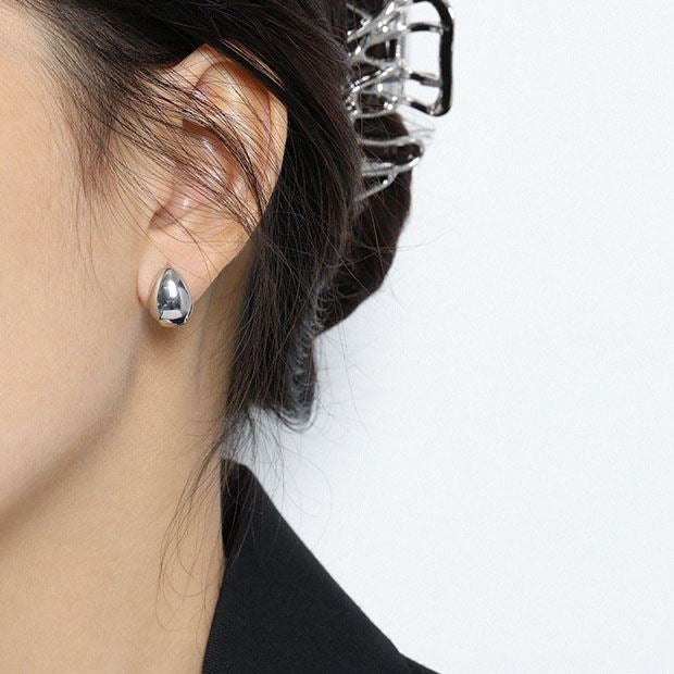 Lady Waterdrop Falling Hoops